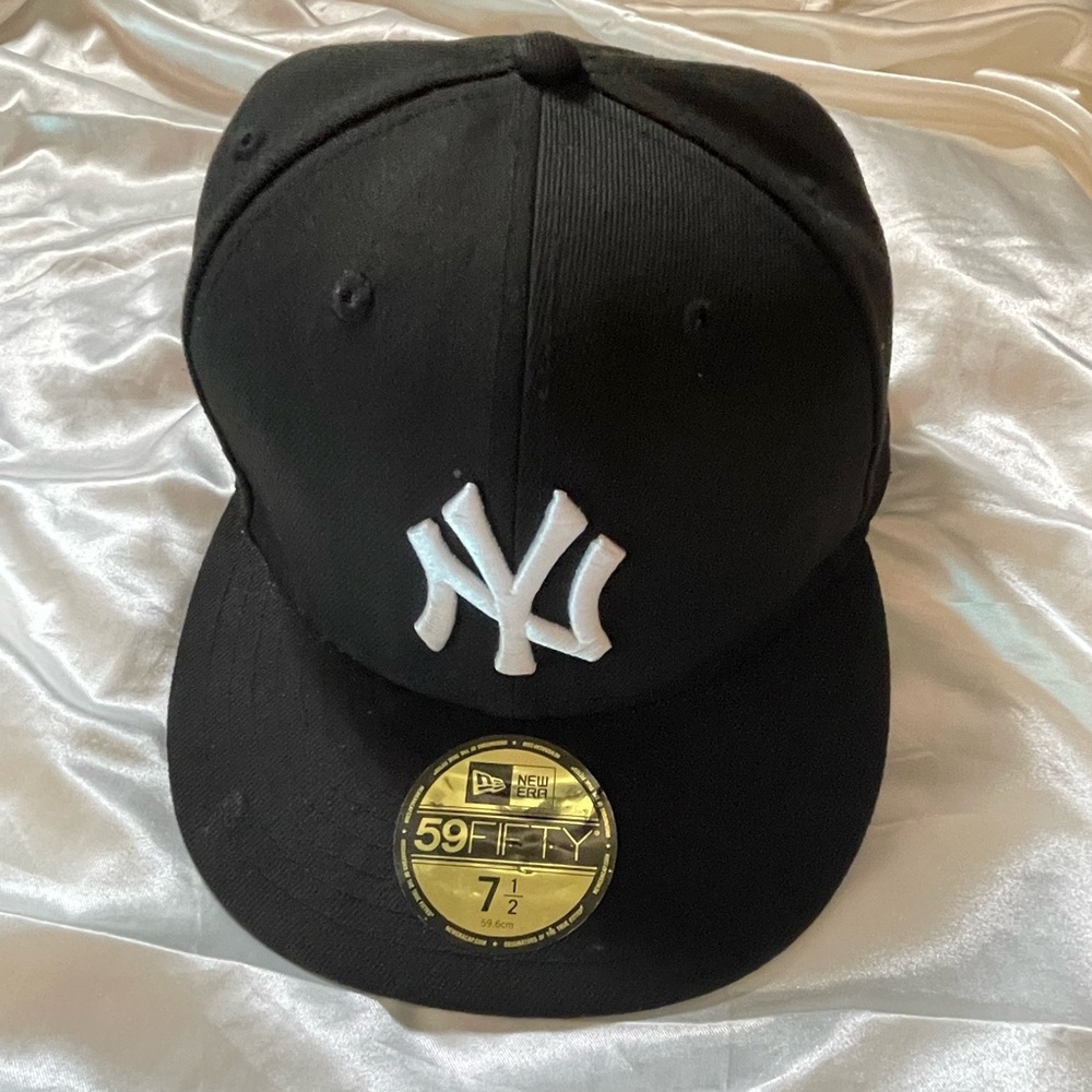 New York NEW ERA hat , size 7 1/2